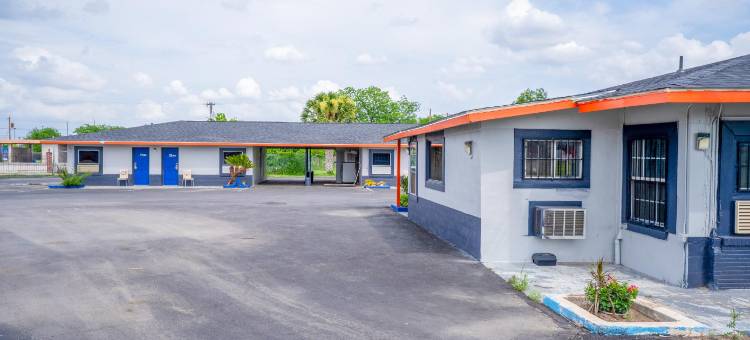 OYO 阿拉莫绿洲酒店及套房 圣安东尼奥(Alamo Oasis Inn And Suites By Oyo San Antonio)图片