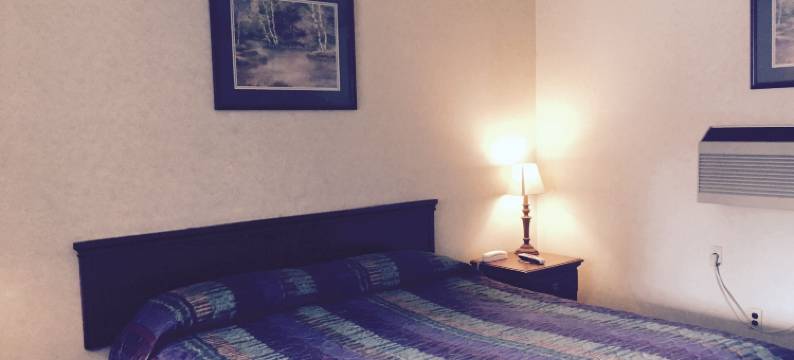 红地毯布鲁克劳恩酒店(Red Carpet Inn Brooklawn)图片