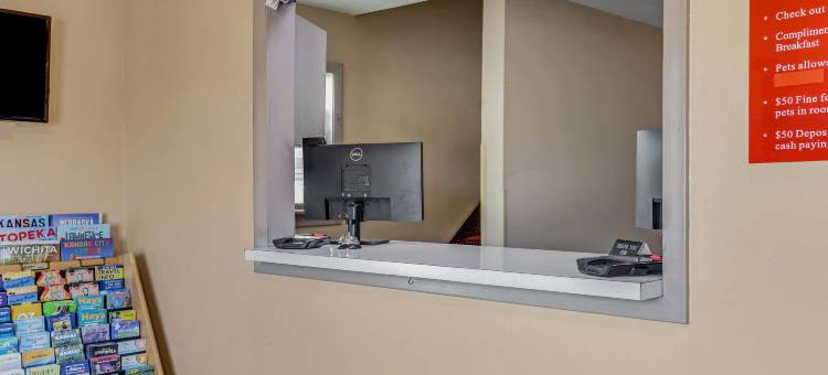 伊克诺旅馆- Junction City I-70 近 Fort Riley(Econo Lodge Junction City I-70 Near Fort Riley)图片