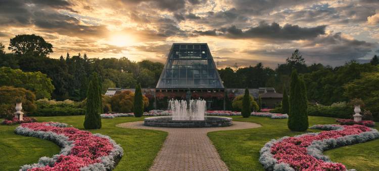 尼亚加拉瀑布景观酒店(Niagara Fallsview Hotel)图片