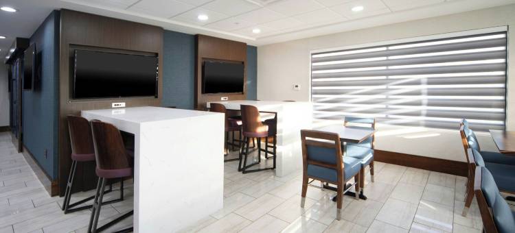 福朋喜来登酒店费耶特维尔自由堡(Four Points by Sheraton Fayetteville Fort Liberty)图片