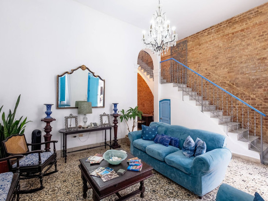 Blanc Blue 1924 - Colonial Suites