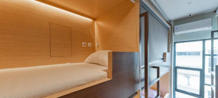安塔萨里胶囊旅馆(Capsule Inn Antasari Mitra RedDoorz)图片