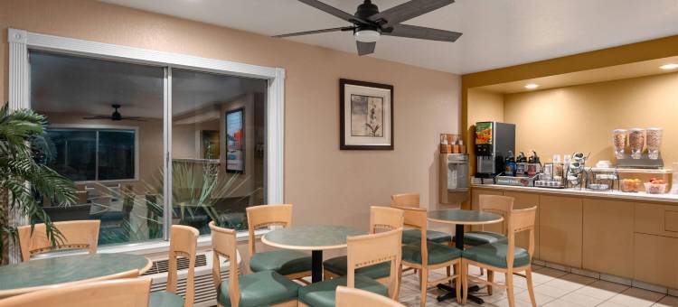 莫德斯托塞雷斯温德姆豪生酒店(Howard Johnson by Wyndham Modesto Ceres)图片