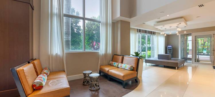 迈阿密机场北舒适套房酒店(Comfort Suites Miami Airport North)图片