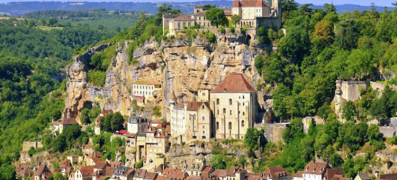 Quiet holiday home with shared pool图片