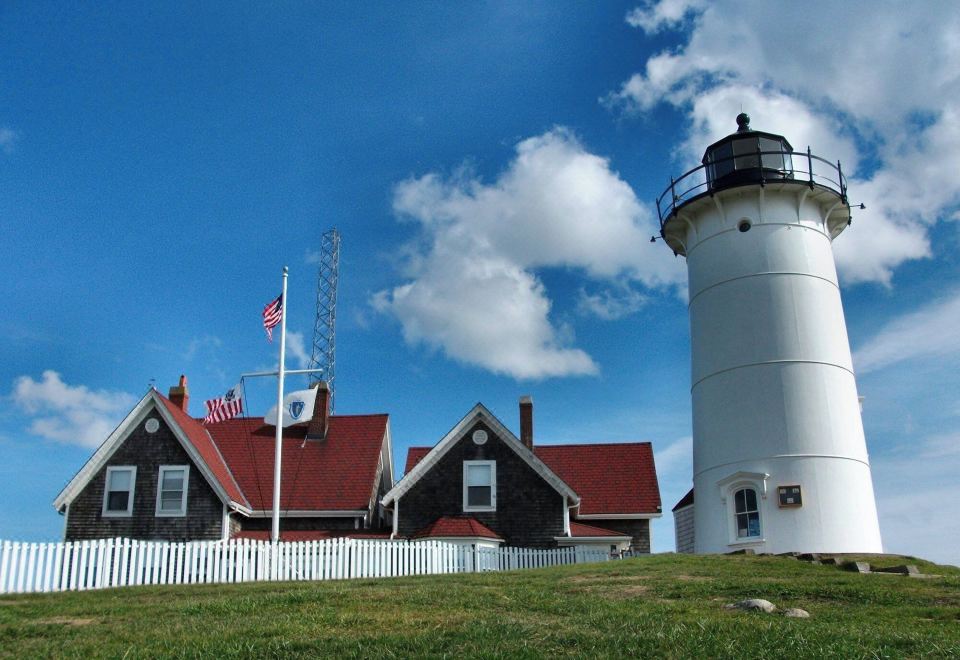 Iris Hotel Cape Cod Over view