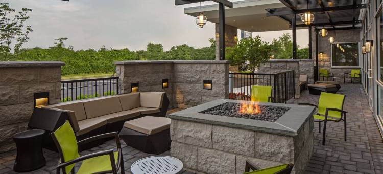 SpringHill套房由万豪酒店 东拉瑟福德梅多兰/卡尔斯塔特(SpringHill Suites East Rutherford Meadowlands/Carlstadt)图片