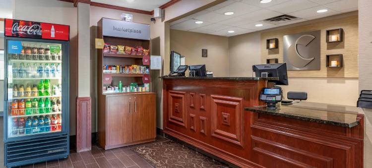 舒适套房酒店-格兰德维尔大激流城西南(Comfort Suites Grandville - Grand Rapids SW)图片