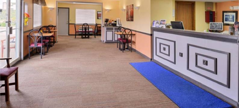 科罗伯洛斯特美洲最佳价值酒店(Americas Best Value Inn Knob Noster)图片