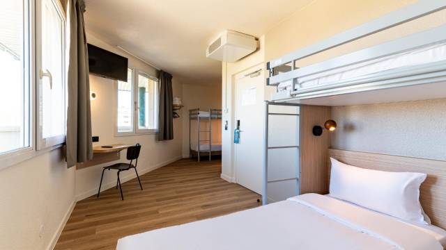 比西圣乔治马恩拉瓦莱普瑞米尔经典酒店(Kyriad ECO - Marne-la-Vallée Bussy-Saint-Georges)