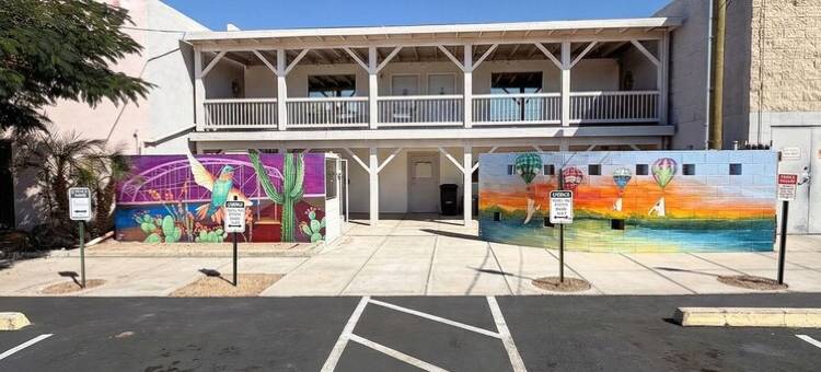 现代沙漠绿洲尤马历史市中心公寓(Modern Desert Oasis Studio in Historic Downtown Yuma)图片