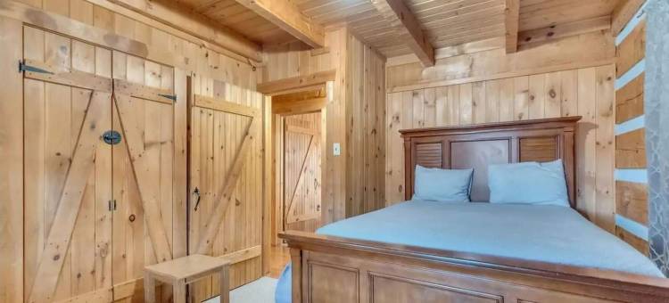 隐秘的七卧山间度假屋，占地七英亩(Secluded 7BR Mountain Escape on 7 Acres)图片