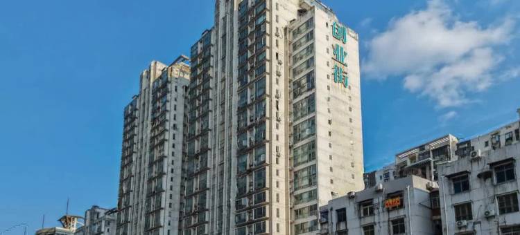 武汉光谷广场华科大地铁站丽呈睿轩酒店图片