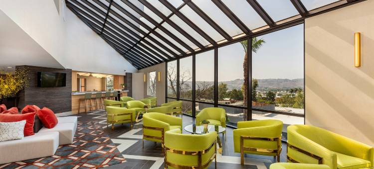 波莫那希尔顿逸林酒店(Doubletree by Hilton Pomona)图片