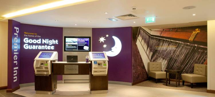 特罗布里奇普瑞米尔酒店(Premier Inn Trowbridge)图片