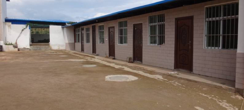 元谋浪巴铺土林席草地农家乐图片