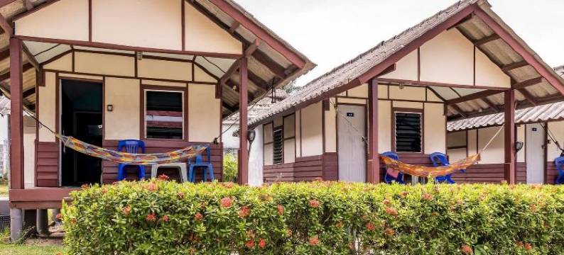 太阳海滩简易别墅旅馆(Sun Beach Bungalows)图片