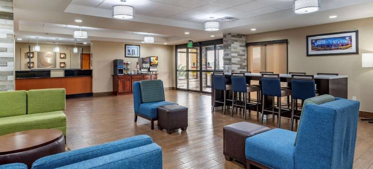 伯明翰霍姆伍德舒适酒店(Comfort Inn Birmingham Homewood)图片