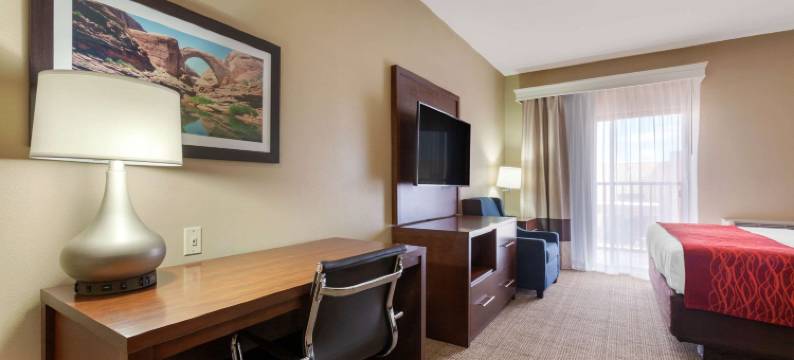 佩奇鲍威尔湖舒适套房酒店(Comfort Inn & Suites Page at Lake Powell)图片