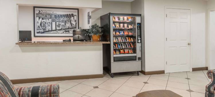 丹维尔速8酒店(Super 8 by Wyndham Danville)图片