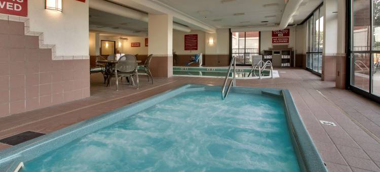 埃文斯维尔东德鲁里套房酒店(Drury Inn & Suites Evansville East)图片