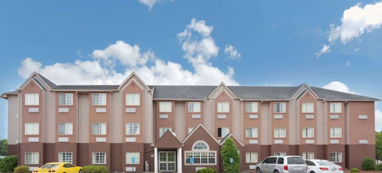 温德姆布兰登露天剧场戴斯酒店及套房(Days Inn & Suites by Wyndham Brandon Amphitheater)图片