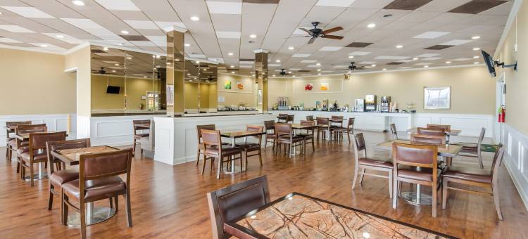 罗阿诺克机场品质酒店(Quality Inn Roanoke Airport)图片