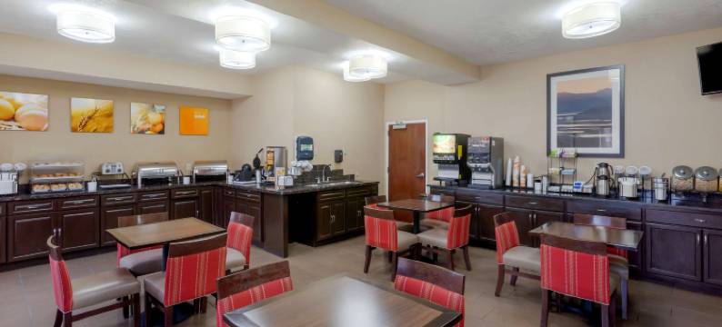 舒适套房酒店-伍兹克罗斯/盐湖城北(Comfort Inn & Suites Woods Cross - Salt Lake City North)图片