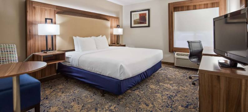 堪萨斯城机场KCI东贝斯特韦斯特优质酒店(Best Western Plus Kansas City Airport-KCI East)图片