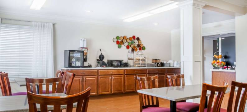 温德姆华美达特尔城酒店(Ramada by Wyndham Tell City)图片