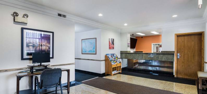 利伯蒂维尔6号汽车旅馆(Motel 6 Libertyville, IL)图片