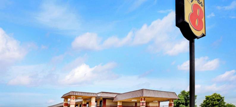 肖尼速8酒店(Super 8 by Wyndham Shawnee)图片