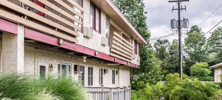 克拉克斯萨米特 - 斯克兰顿的伊克诺旅馆(Econo Lodge)图片