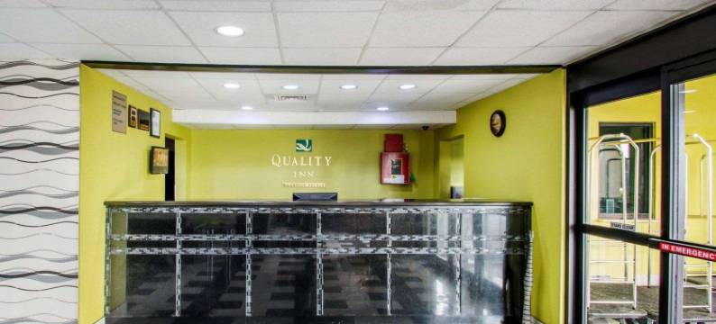 普拉特维尔I-65凯艺酒店(Quality Inn Prattville I-65)图片