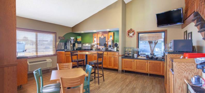 哈钦森美吟温德姆酒店(AmericInn by Wyndham Hutchinson)图片