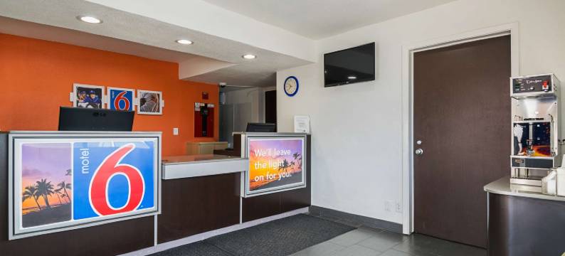 加州洛斯特希尔斯Motel 6酒店(Motel 6 Lost Hills, CA)图片