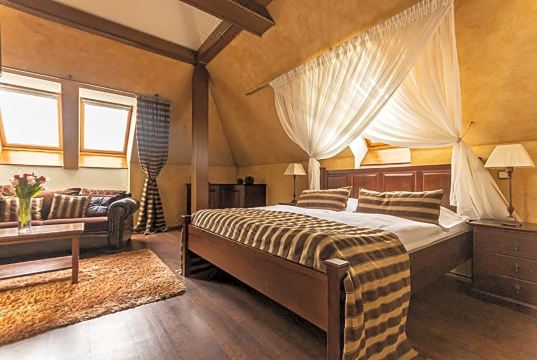 Hotel Octarna - Free on-Site ParkingOver view