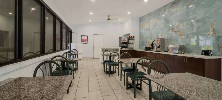 富尔顿罗克波特伊克诺套房酒店(Econo Lodge Inn & Suites Fulton - Rockport)图片