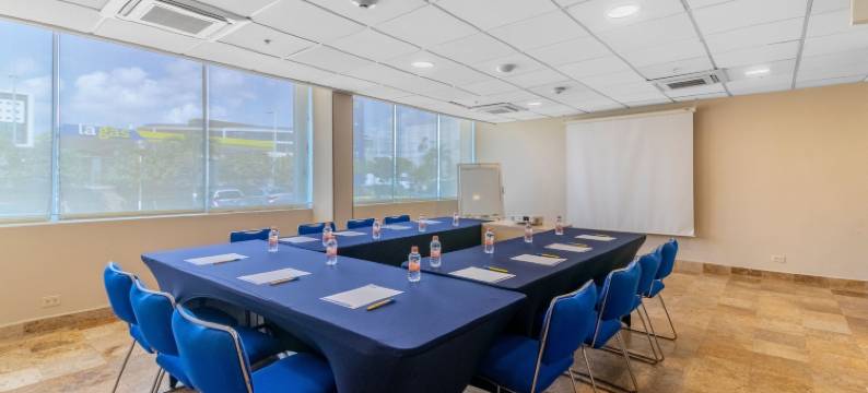 坎昆城市快捷酒店(City Express by Marriott Cancun)图片