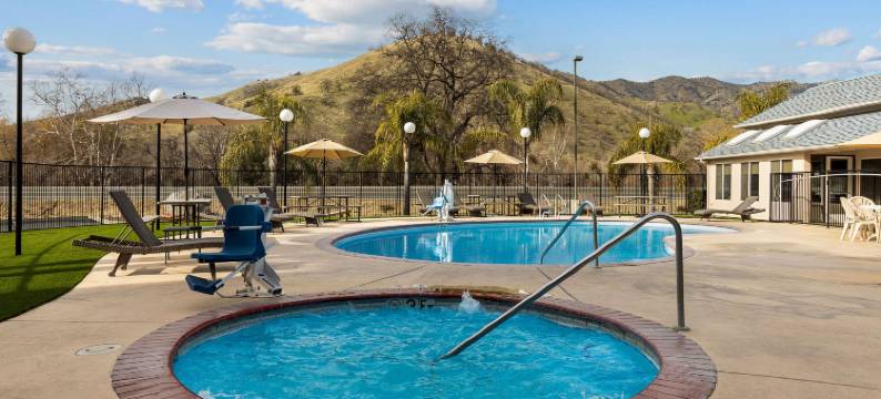 红杉国王峡谷舒适套房酒店(Comfort Inn & Suites Sequoia Kings Canyon)图片