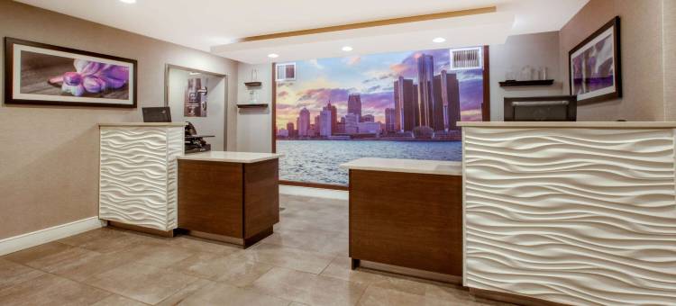 底特律乌蒂卡拉昆塔温德姆套房酒店(La Quinta Inn & Suites by Wyndham Detroit Utica)图片