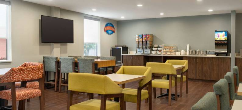 乔治敦呗盟套房酒店(Baymont by Wyndham Georgetown)图片