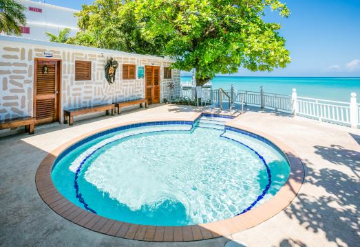 Grand Decameron Montego Beach, A Trademark All InclusiveHotel Overview