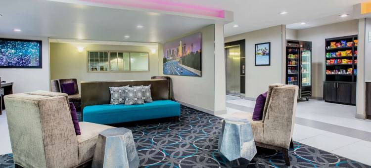 达拉斯梅斯基特拉昆塔温德姆套房酒店(La Quinta Inn & Suites by Wyndham Dallas Mesquite)图片