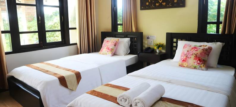 帕府班诺伊度假村(Ban Noi Resort Phrae)图片