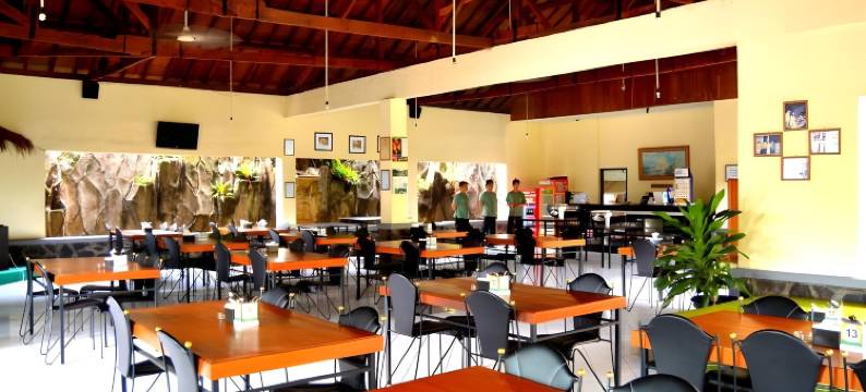 Augusta Hotel & Glamping Sukabumi图片