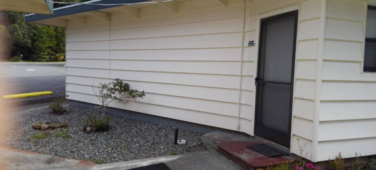 红木草原房车度假村和小屋酒店(Redwood Meadows RV Resort)图片