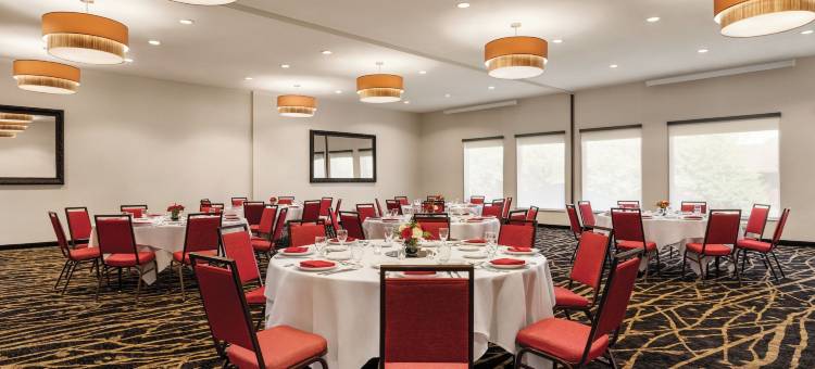 科罗拉多斯普林斯机场丽笙酒店(Radisson Hotel Colorado Springs Airport)图片