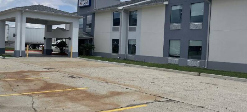 呗盟艾奥瓦莱克查尔斯酒店(Baymont by Wyndham Iowa Lake Charles)图片